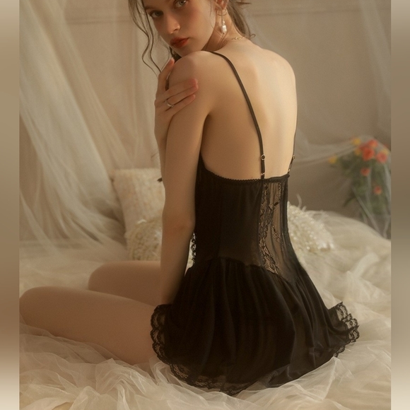 French Sexy Lace Slip + G-string Set - Picture 6 of 8